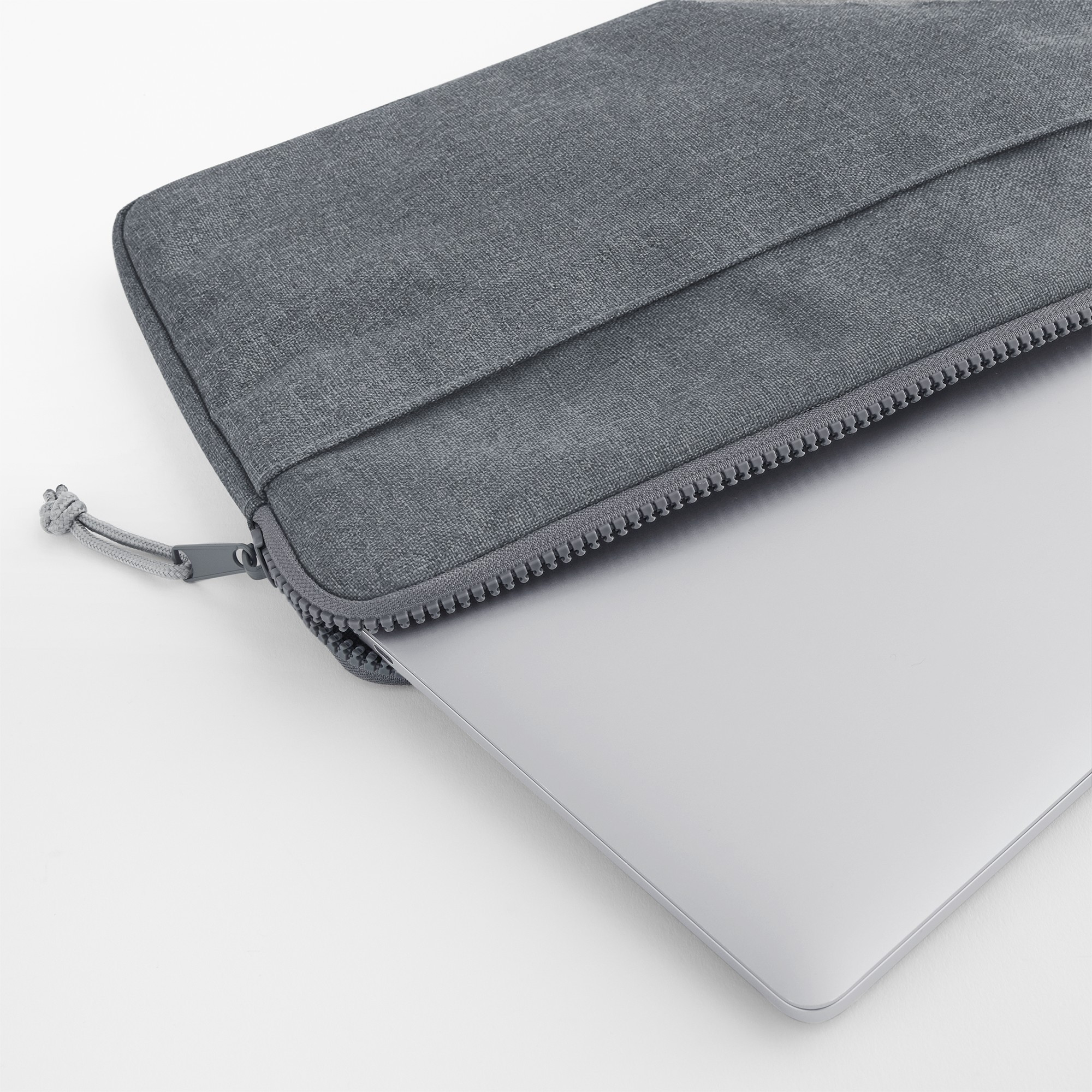 ESSENTIAL 13" LAPTOP CASE
